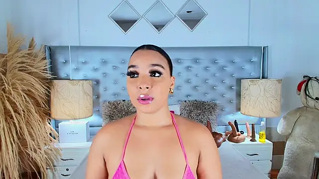 EileenBenzon online show from March 17, 2025, 3:57 am