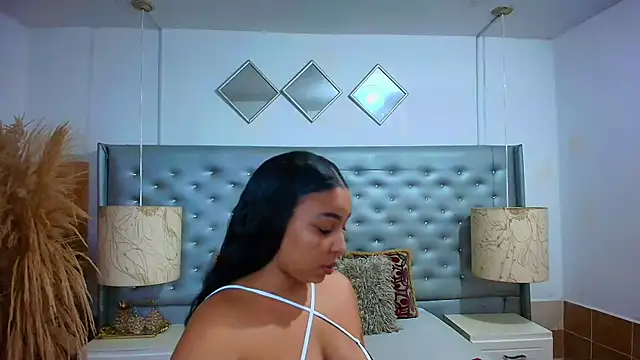 EileenBenzon online show from January 6, 2026, 6:22 pm