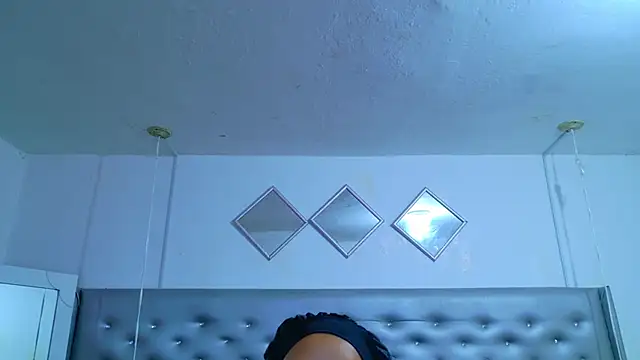 EileenBenzon online show from April 29, 2026, 1:59 pm