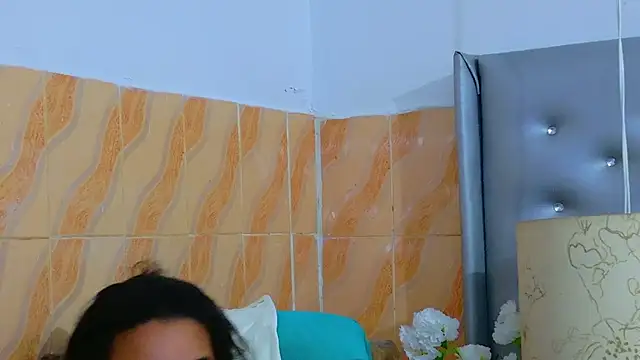 Snapshot of EileenBenzon chatting on May 13, 2026, 4:10 am EileenBenzon online show from May 13, 2026, 4:10 am