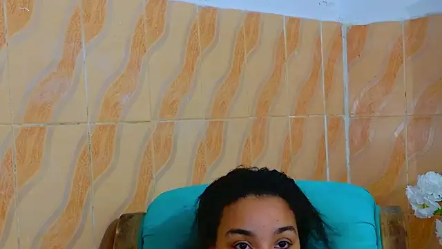 Snapshot of EileenBenzon chatting on May 14, 2026, 2:02 pm EileenBenzon online show from May 14, 2026, 2:02 pm