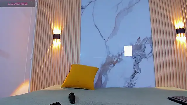 Lil eva2 online show from November 14, 2025, 7:23 pm