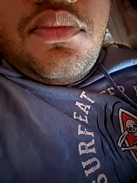 Snapshot of ved240 chatting on October 12, 2025, 6:12 am ved240 online show from October 12, 2025, 6:12 am