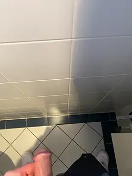 neilho1 online show from February 18, 2025, 12:17 pm