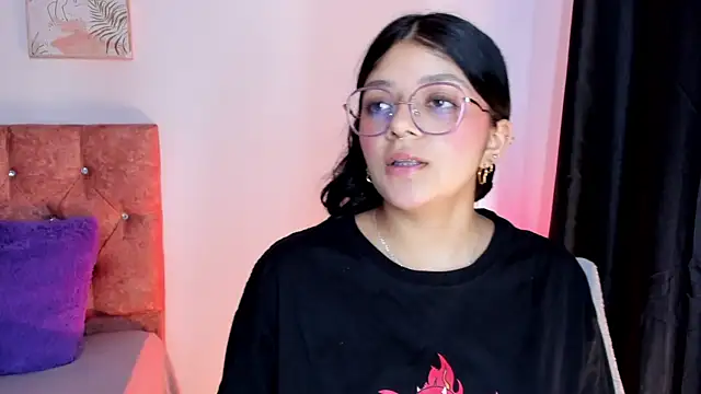 Snapshot of lana_dol chatting on March 10, 2025, 11:53 am lana dol online show from March 10, 2025, 11:53 am