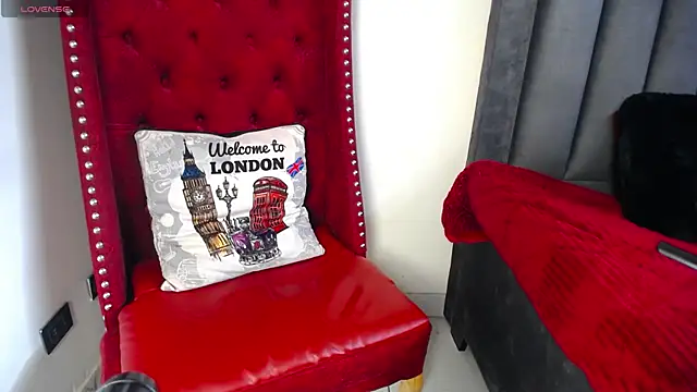 BiancaAntonelli online show from December 16, 2025, 1:05 pm