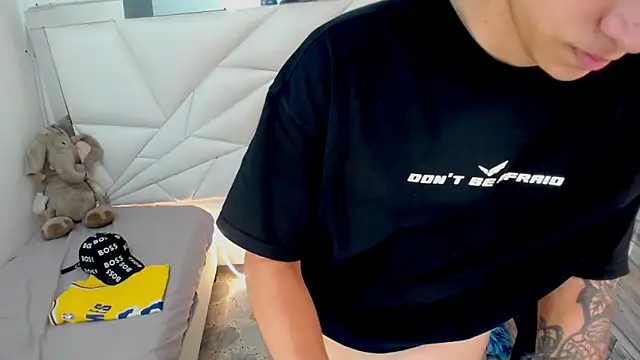 Snapshot of Brayan_lopezz chatting on March 18, 2025, 7:10 pm Brayan lopezz online show from March 18, 2025, 7:10 pm