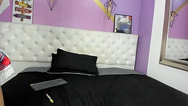 Snapshot of Candypoppy77 chatting on December 11, 2024, 11:10 pm Candypoppy77 online show from December 11, 2024, 11:10 pm