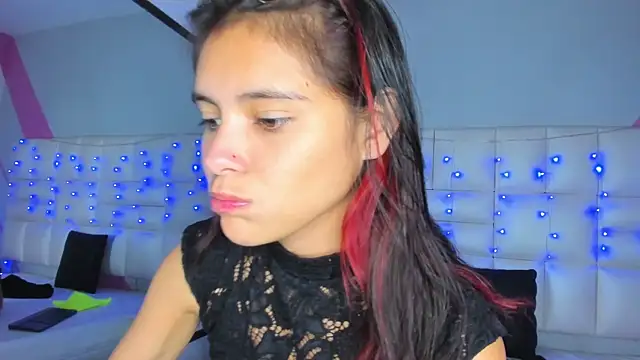 Snapshot of Salome_rouse1 chatting on October 2, 2025, 10:28 pm Salome rouse1 online show from October 2, 2025, 10:28 pm