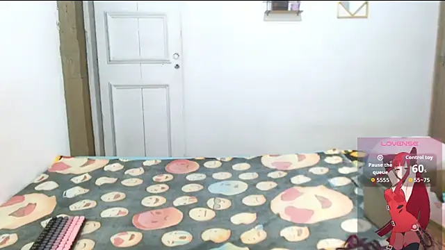 cherrydelioncourt online show from May 14, 2026, 3:46 am