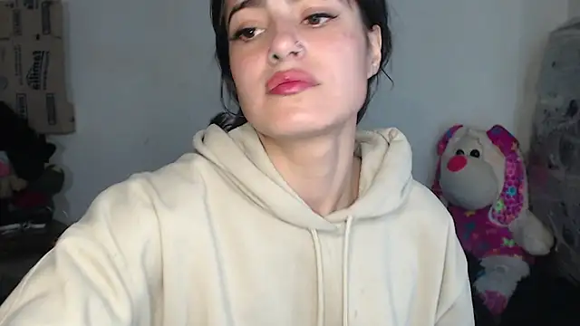 skinny sweet2411 online show from November 28, 2025, 12:52 pm