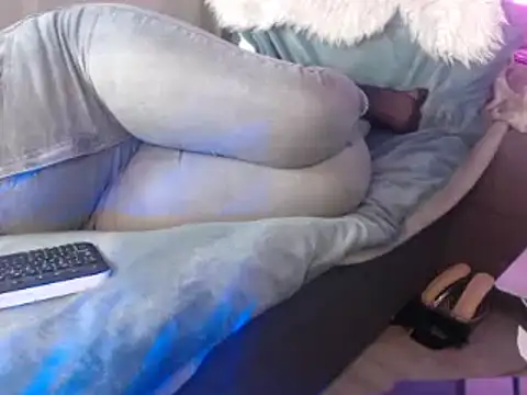 Snapshot of GoddessMonicaNylon chatting on October 9, 2025, 2:53 am GoddessMonicaNylon online show from October 9, 2025, 2:53 am