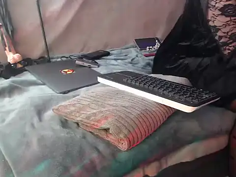 Snapshot of GoddessMonicaNylon chatting on October 10, 2025, 5:12 pm GoddessMonicaNylon online show from October 10, 2025, 5:12 pm