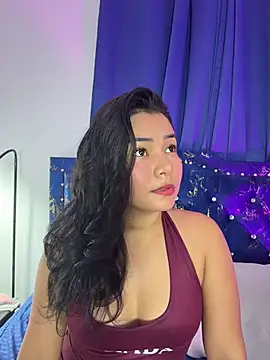 Snapshot of Rousse_blue chatting on July 2, 2026, 3:23 am Rousse blue online show from July 2, 2026, 3:23 am