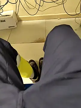 Snapshot of coppiapazza chatting on December 2, 2024, 10:07 am coppiapazza online show from December 2, 2024, 10:07 am