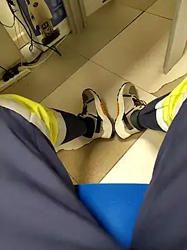 Snapshot of coppiapazza chatting on December 7, 2024, 9:44 pm coppiapazza online show from December 7, 2024, 9:44 pm