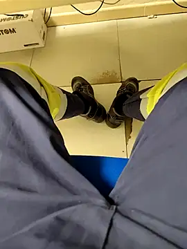 Snapshot of coppiapazza chatting on December 21, 2024, 5:25 am coppiapazza online show from December 21, 2024, 5:25 am