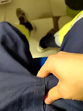 Snapshot of coppiapazza chatting on December 26, 2024, 9:04 pm coppiapazza online show from December 26, 2024, 9:04 pm