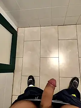 Snapshot of coppiapazza chatting on January 31, 2025, 12:06 am coppiapazza online show from January 31, 2025, 12:06 am