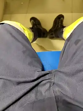 Snapshot of coppiapazza chatting on February 4, 2025, 4:39 pm coppiapazza online show from February 4, 2025, 4:39 pm