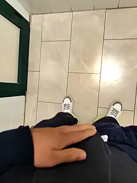 Snapshot of coppiapazza chatting on September 22, 2025, 9:17 pm coppiapazza online show from September 22, 2025, 9:17 pm