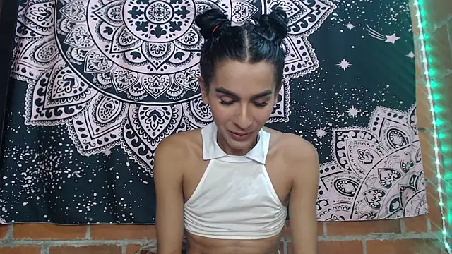 liissa 0 online show from October 9, 2025, 12:08 am