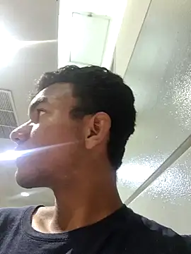 Snapshot of Reynold2608 chatting on January 2, 2025, 3:48 am Reynold2608 online show from January 2, 2025, 3:48 am