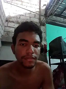 Snapshot of Reynold2608 chatting on January 12, 2026, 10:26 pm Reynold2608 online show from January 12, 2026, 10:26 pm