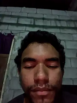 Snapshot of Reynold2608 chatting on February 11, 2026, 3:44 am Reynold2608 online show from February 11, 2026, 3:44 am