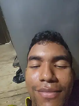 Snapshot of Reynold2608 chatting on May 17, 2026, 1:47 am Reynold2608 online show from May 17, 2026, 1:47 am