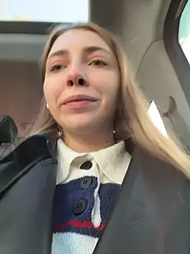 Snapshot of Sunny___Bunny chatting on October 3, 2025, 8:22 am Sunny Bunny online show from October 3, 2025, 8:22 am