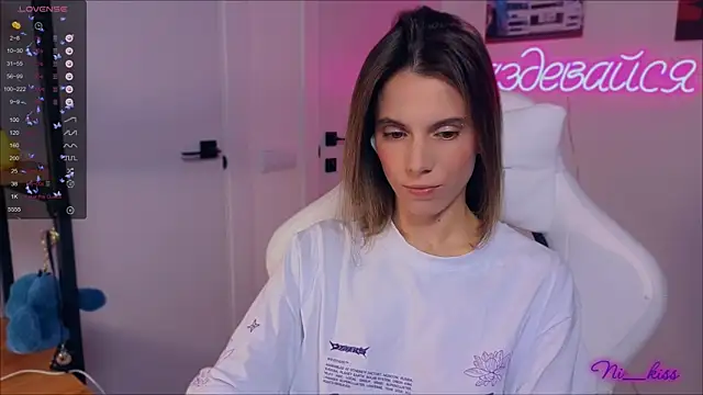 Snapshot of _ni_kiss chatting on September 18, 2025, 8:44 pm ni kiss online show from September 18, 2025, 8:44 pm