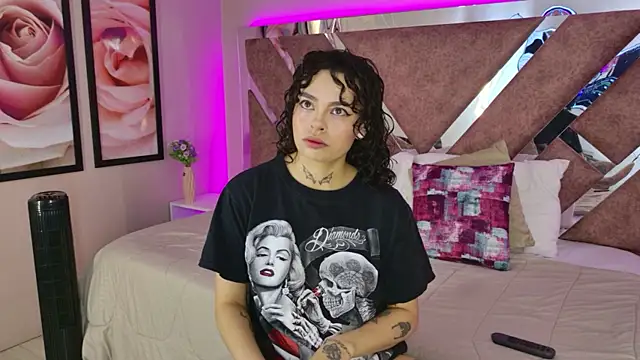 KatherineGomez online show from May 5, 2026, 12:40 am