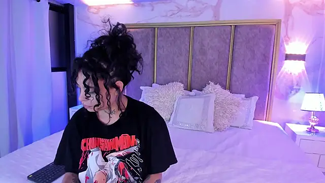KatherineGomez online show from June 12, 2026, 2:43 am