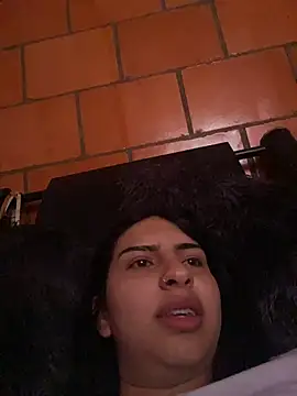 Hilary pinkk online show from December 17, 2025, 10:05 pm