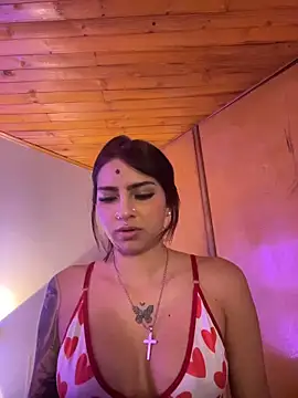 Hilary pinkk online show from March 8, 2026, 4:27 am