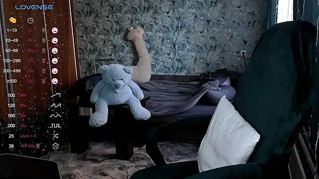 Your small bunny online show from December 5, 2024, 6:21 am