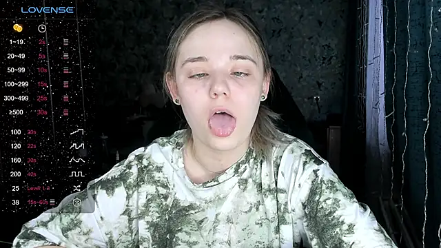 Your small bunny online show from December 8, 2024, 3:10 am