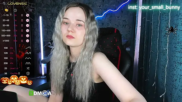 Your small bunny online show from October 25, 2025, 2:08 am