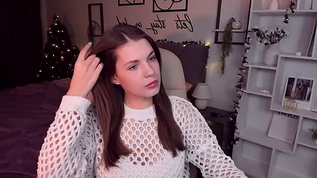 Snapshot of BellaSweetHeart chatting on January 13, 2025, 1:17 pm BellaSweetHeart online show from January 13, 2025, 1:17 pm