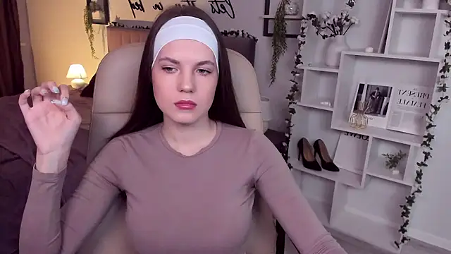 Snapshot of BellaSweetHeart chatting on January 21, 2025, 9:03 am BellaSweetHeart online show from January 21, 2025, 9:03 am