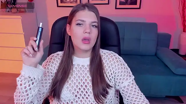 Snapshot of BellaSweetHeart chatting on October 10, 2025, 7:51 am BellaSweetHeart online show from October 10, 2025, 7:51 am