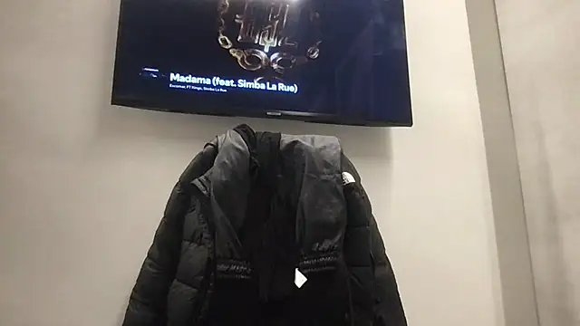 Snapshot of nekorori chatting on February 20, 2025, 4:57 pm nekorori online show from February 20, 2025, 4:57 pm