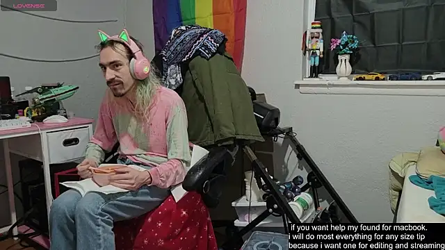 tallnerdyguy online show from November 7, 2025, 3:17 am