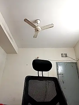 Tisha-01 online show from November 27, 2025, 2:46 am