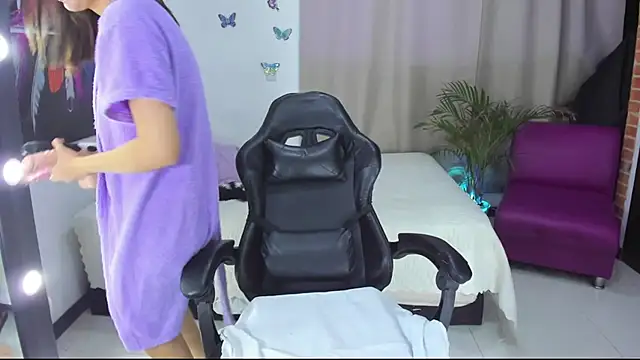 Snapshot of lunoxx_ chatting on November 29, 2025, 3:53 am lunoxx online show from November 29, 2025, 3:53 am