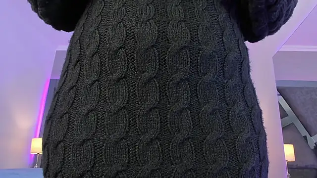 Snapshot of AmberiniHoffman chatting on March 3, 2025, 11:44 am AmberiniHoffman online show from March 3, 2025, 11:44 am