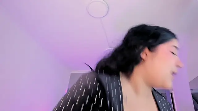 Snapshot of AmberiniHoffman chatting on October 11, 2025, 11:53 am AmberiniHoffman online show from October 11, 2025, 11:53 am