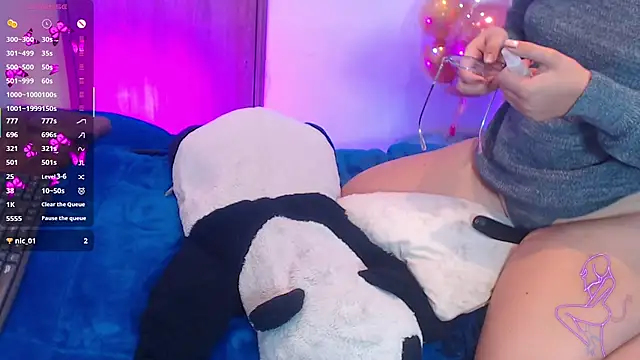 Thea Aphros  online show from July 28, 2026, 9:58 pm