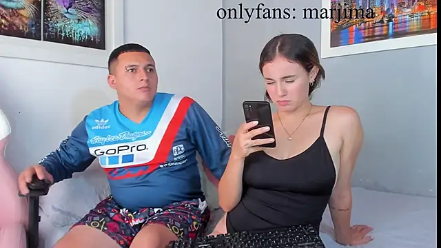 Snapshot of naughtyloverss chatting on January 8, 2025, 7:24 pm naughtyloverss online show from January 8, 2025, 7:24 pm